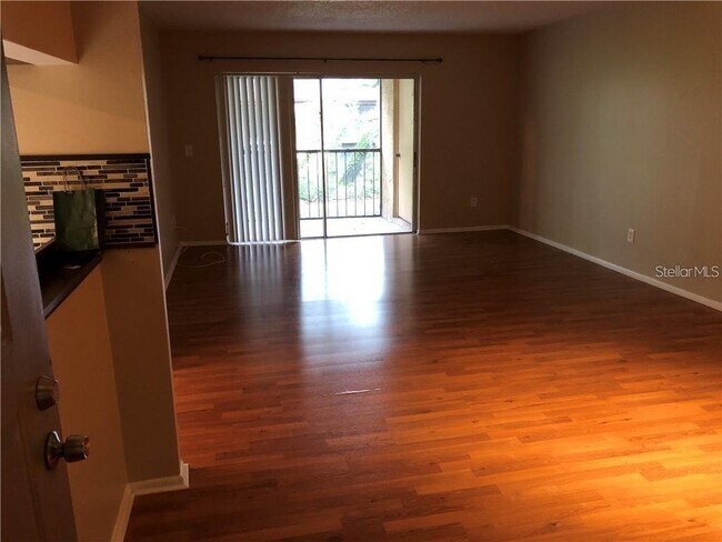 Foto del edificio - 4411 Shady Terrace Ln