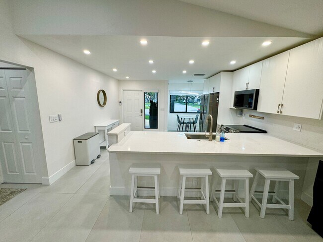 Photo - 3936 Arelia Dr S House