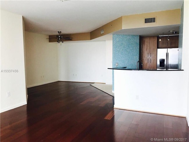 Building Photo - 7900 Harbor Island Dr