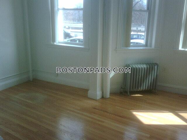 Building Photo - 151 Park Dr