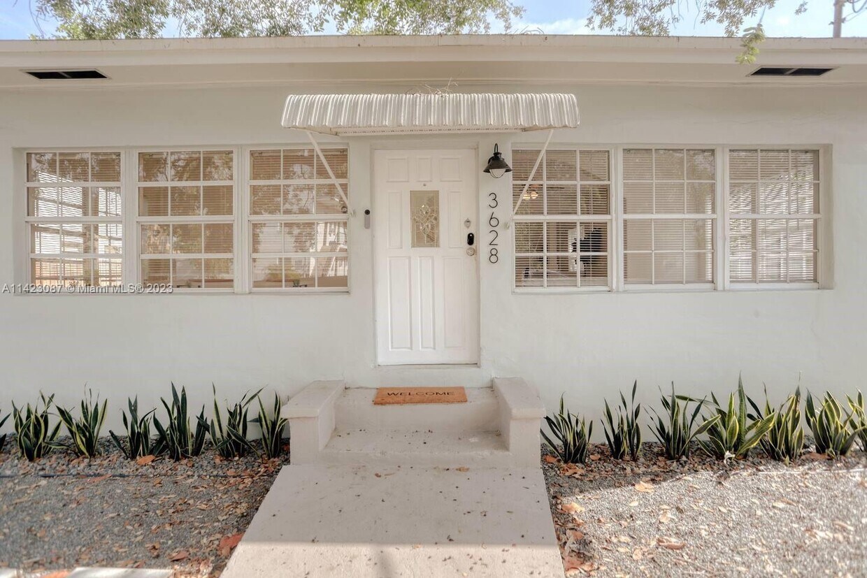 Primary Photo - 3628 Thomas Ave