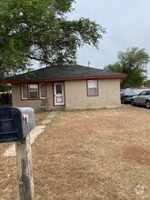 Building Photo - 2715 Emory St