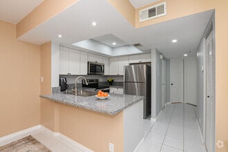 Building Photo - 1530 SE Royal Green Cir