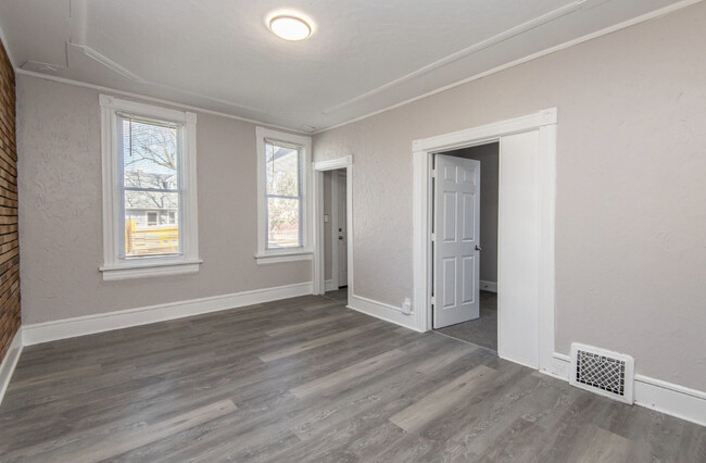 Living Room - 2313 E Morgan Ave