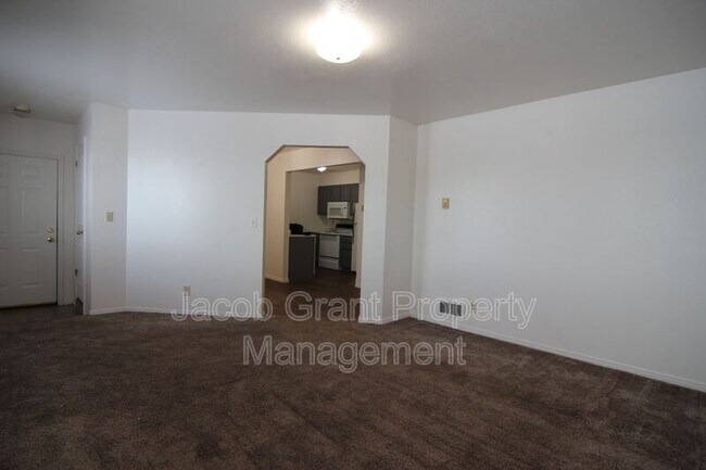 Foto del edificio - 639 Hoopes Ave