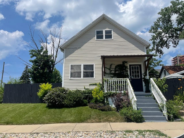 Foto principal - 3bed,2.5 bath Home w/Gated yard