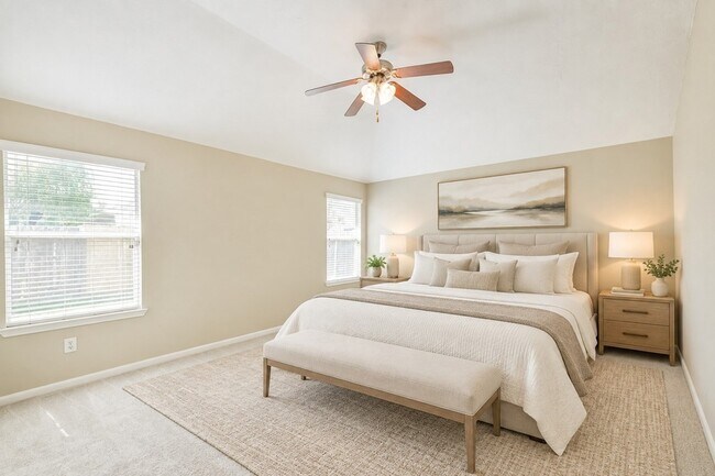 Foto del edificio - 8331 Loetsch Ridge Way