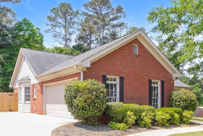 Building Photo - 2975 Camary Pl Dr SE