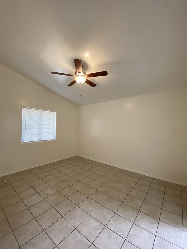 Building Photo - 1259 S Camino Del Sierra