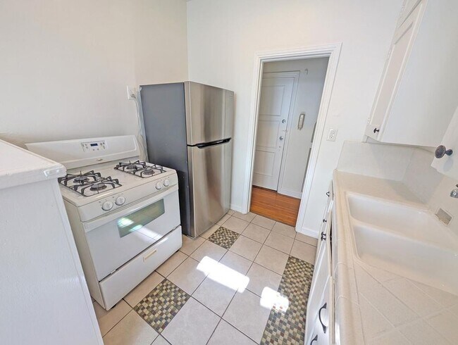 Foto del edificio - 626 Cochran Ave