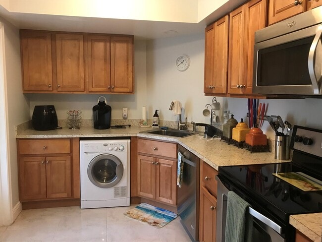 Building Photo - 1705 Presidential B101 Way