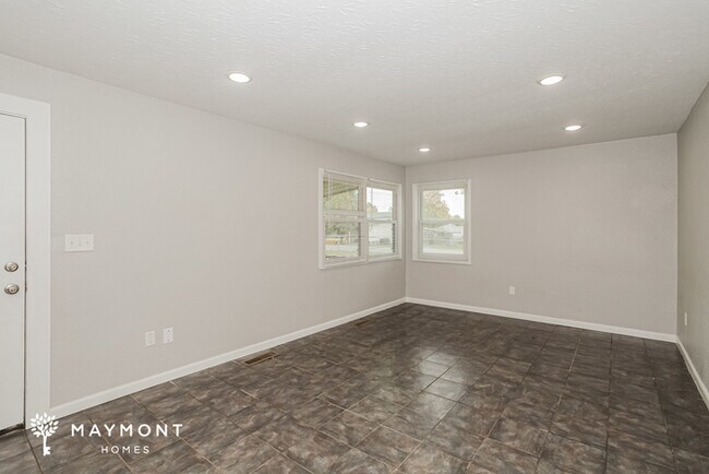 Foto del edificio - 2415 Lynnfork Ave