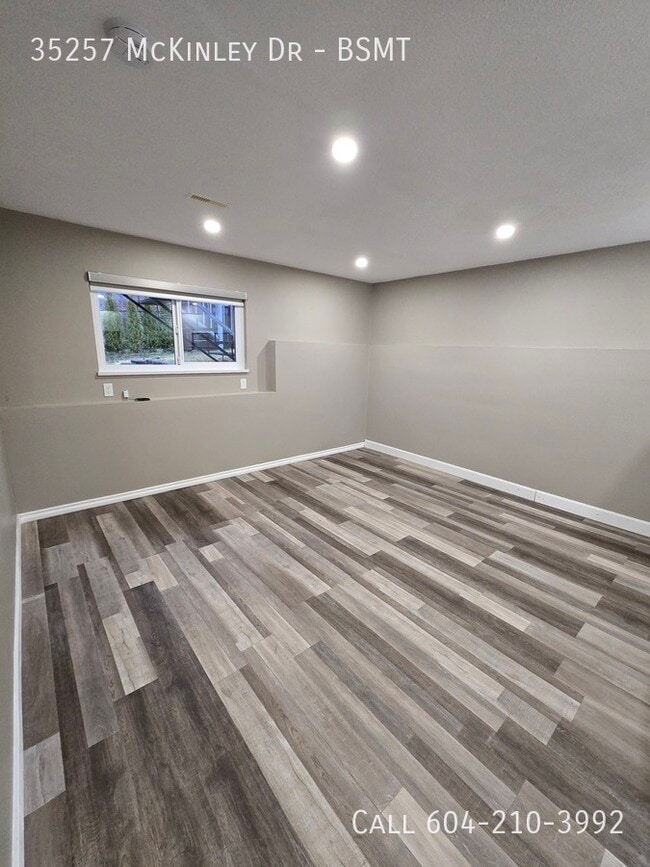 Building Photo - Modern Basement Suite in East Abbotsford - Utilities Included!