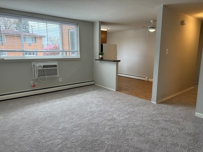 Interior Photo - Metropolitan Manayunk Hill