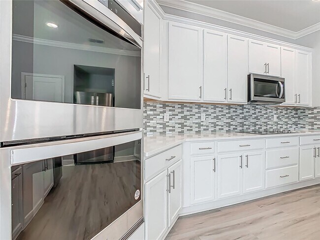 Foto del edificio - 260 Summerlin Loop