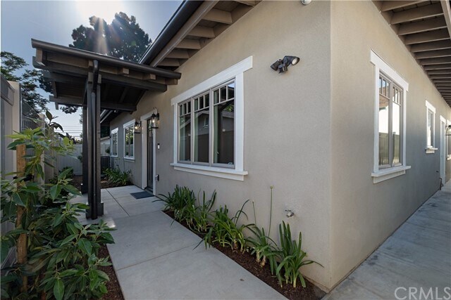 Building Photo - 437 W Palm Ave