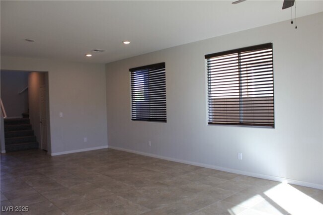 Foto del edificio - 7632 Bandon Cliffs St