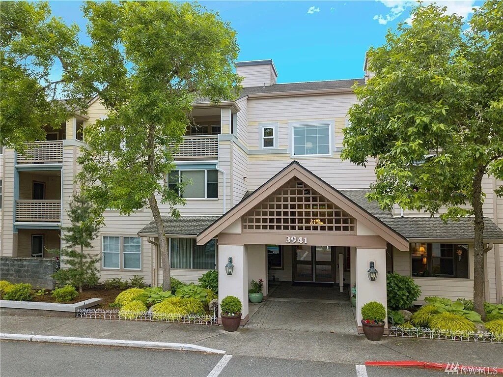 3941 226th Pl SE Unit 201, Issaquah, WA 98029 Condo for Rent in