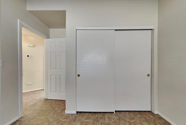 Foto del edificio - 4521 Possum Berry Ln