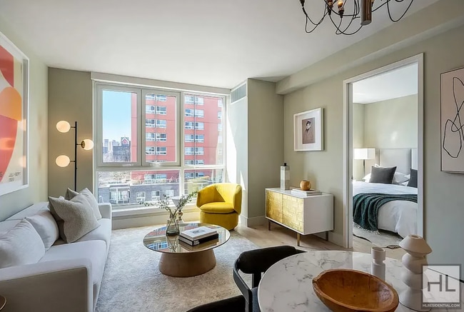 Foto del edificio - EAST 2ND ST