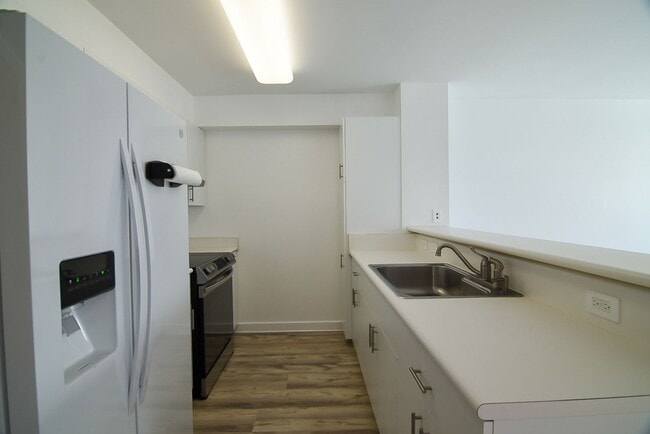 Foto del edificio - 1450 Young St