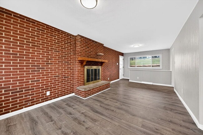 Foto del edificio - 9475 Yorktown Dr