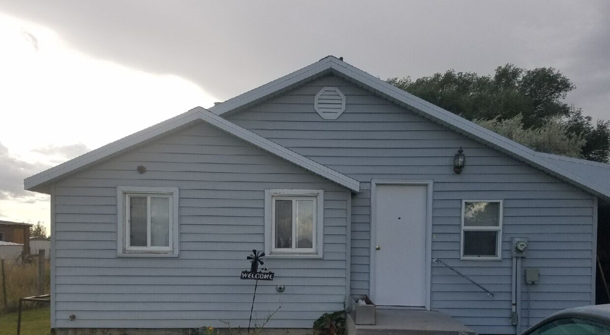 Front of house - 1159 Country Road