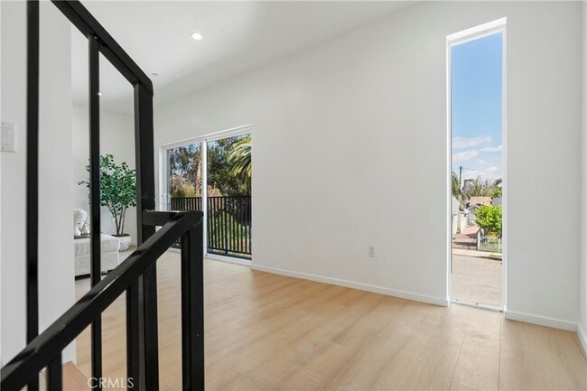 Building Photo - 2515 Alsace Ave
