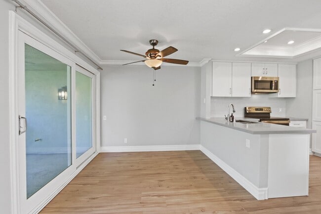Building Photo - Recently renovated 3-bedroom 3 bath Laguna...