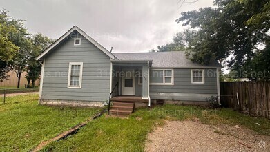 Building Photo - 1337 S Bonn St