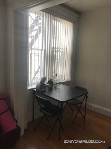 Foto del edificio - 137 Park Dr