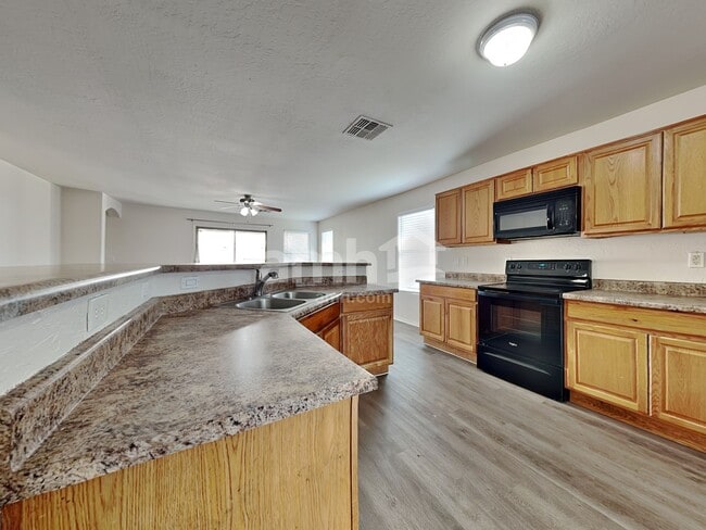 Building Photo - 11210 W Rio Vista Ln