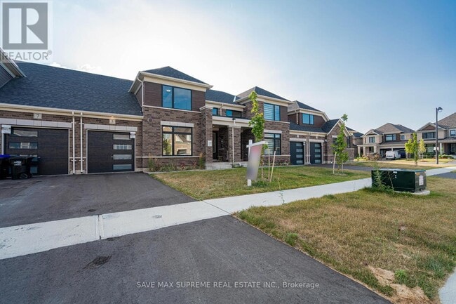 Building Photo - 5 Bayberry Dr