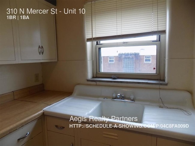 Building Photo - 1 bedroom in New Castle PA 16101