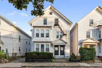 Building Photo - 92 Centre St