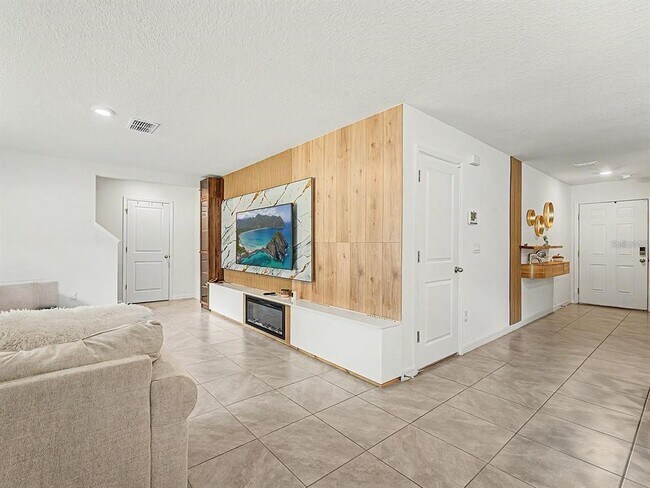 Building Photo - 13484 Mylion Wy