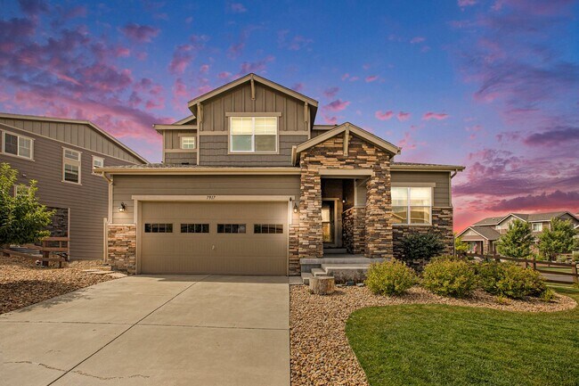 Building Photo - Elegant and spacious home with mountain vi...