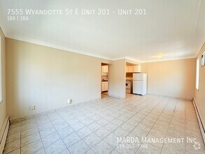Building Photo - 7555 Wyandotte St E