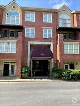 Building Photo - 1735 Peachtree St NE