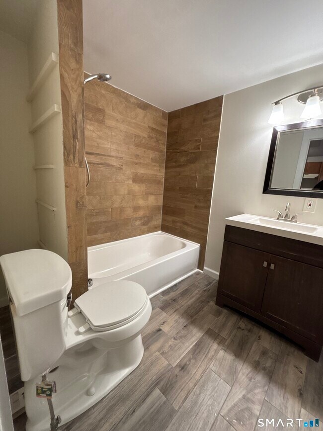 Foto del edificio - 456 N Main St