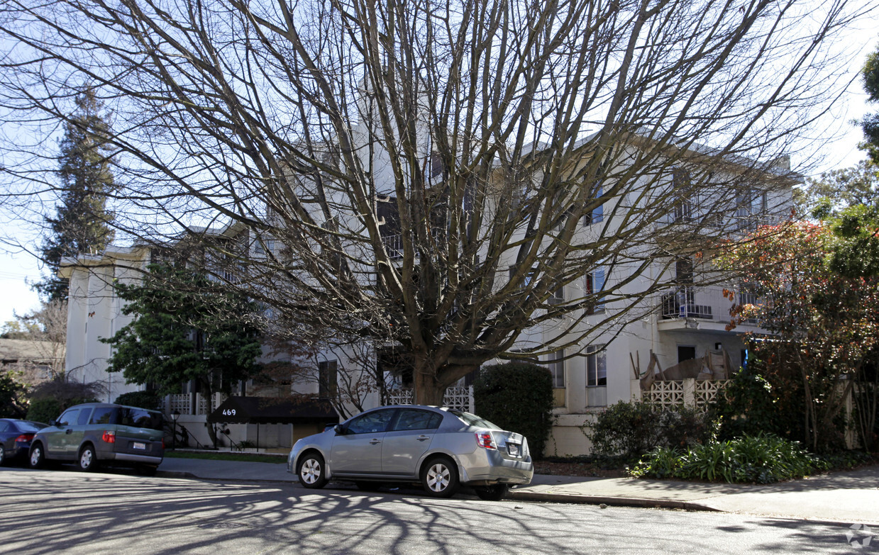 Foto del edificio - 469 Van Buren Ave
