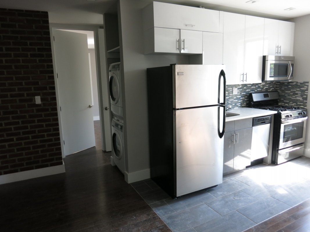 Foto principal - 3054 Godwin Terrace
