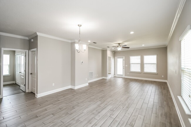 Building Photo - 10070 Kit Fox Pkwy