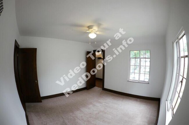 Building Photo - 3847 Revere Dr