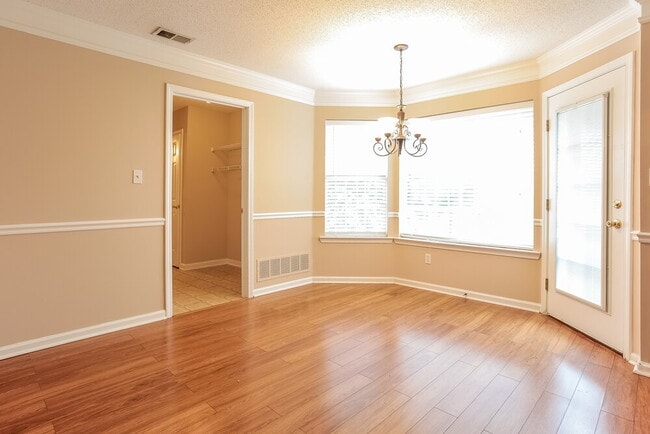 Building Photo - 4499 Shadow Ridge Dr