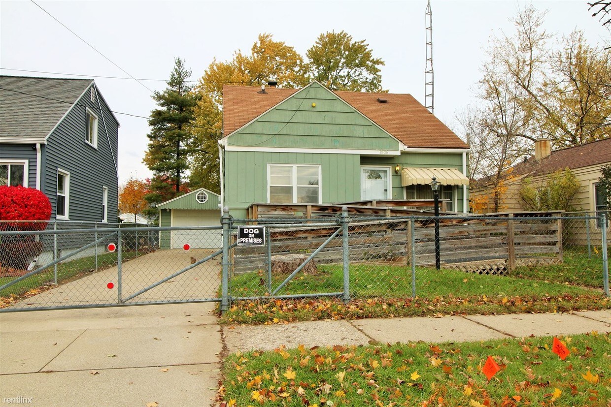 Primary Photo - 3 br, 1 bath House - 3806 Herrick St