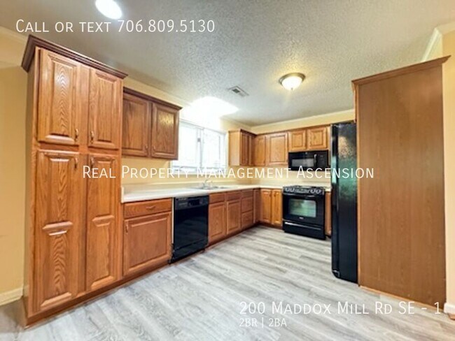 Foto del edificio - 200 Maddox Mill Rd SE
