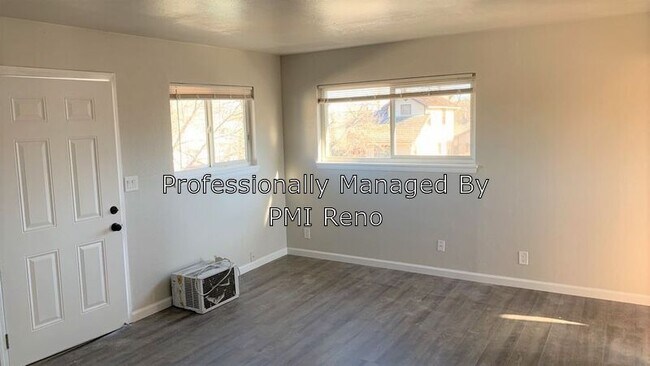 Building Photo - 433 Crampton St