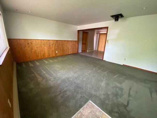 Foto del edificio - 108 Winslett Ave