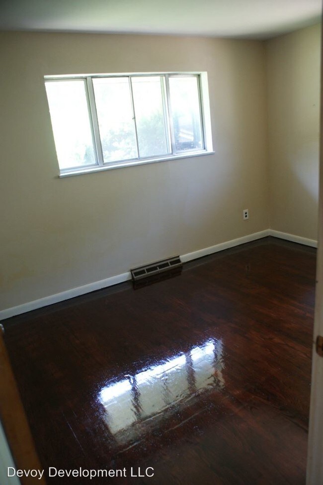Foto del edificio - 3 br, 1.5 bath House - 1325 Petite